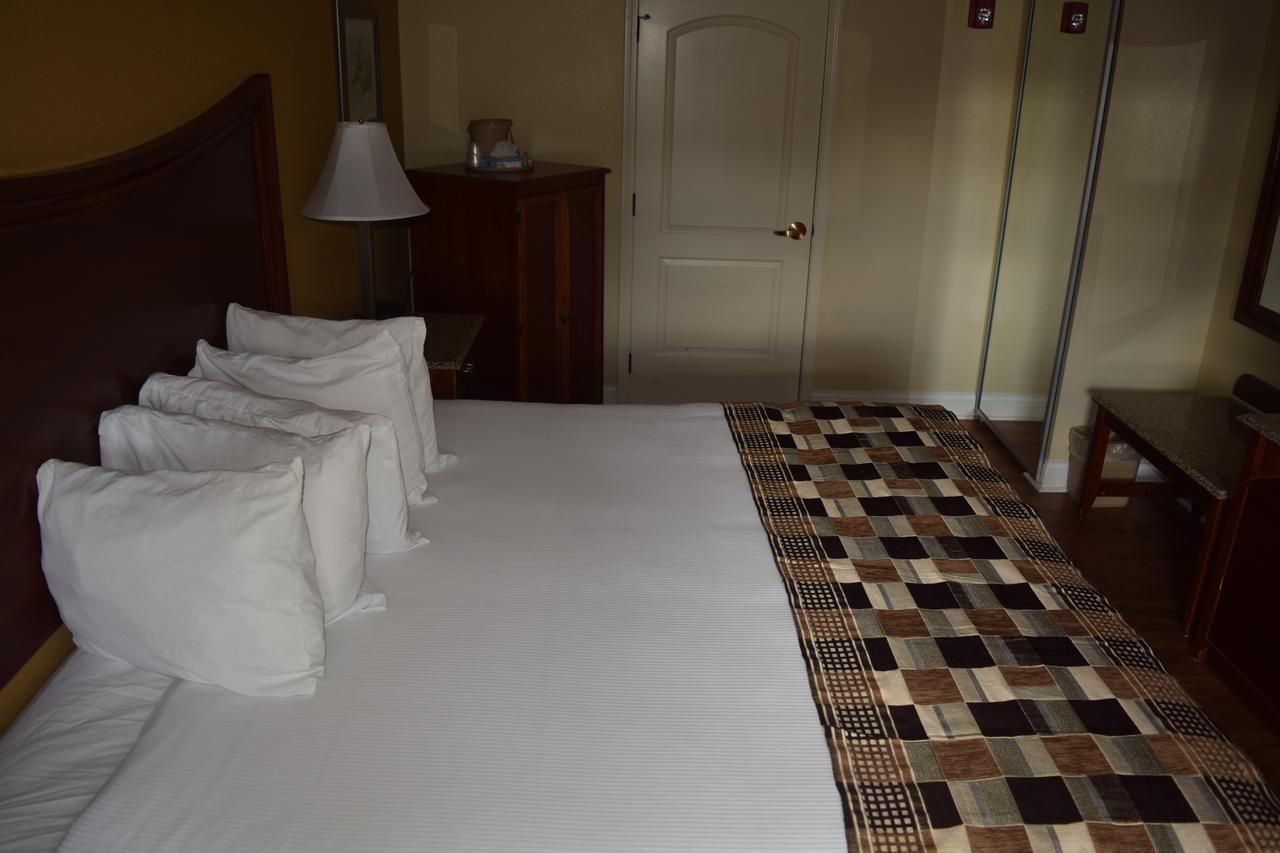 Atkinson Inn & Suites Lumberton Extérieur photo